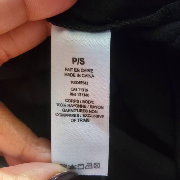 Dynamite Women's Black 3/4 Sleeve Top Size PS - Picture 6 of 7